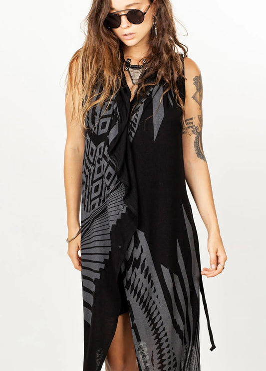 WO ATAR Kimono Vest In Black