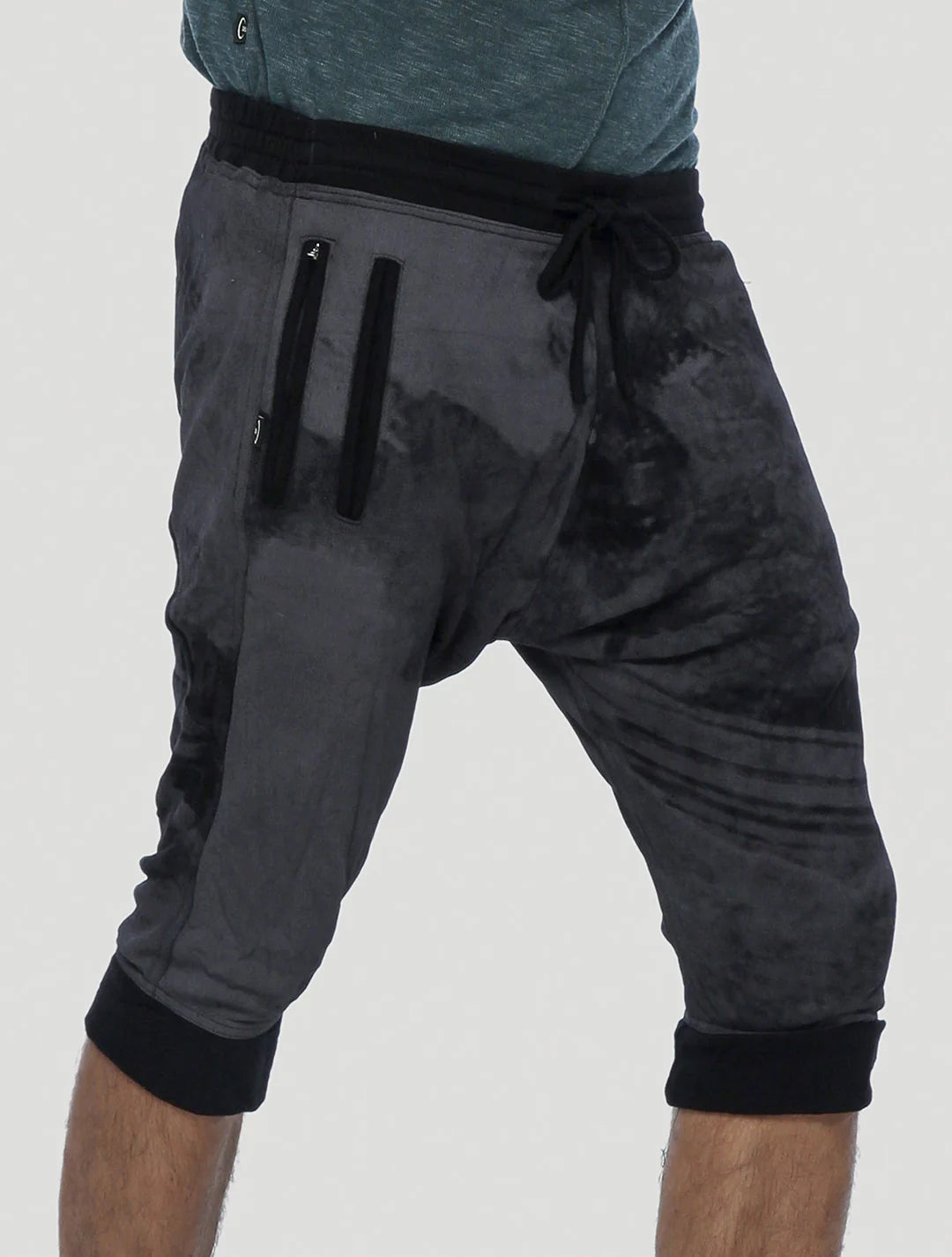 BRUSH Shorts In Black-Charcoal