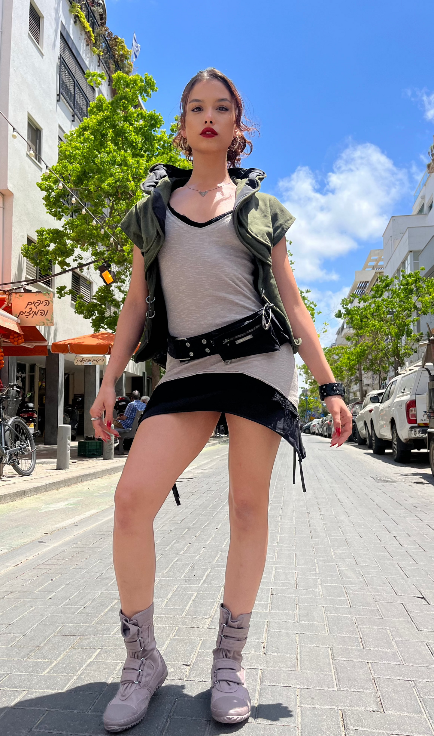 METAL Vest In Olive