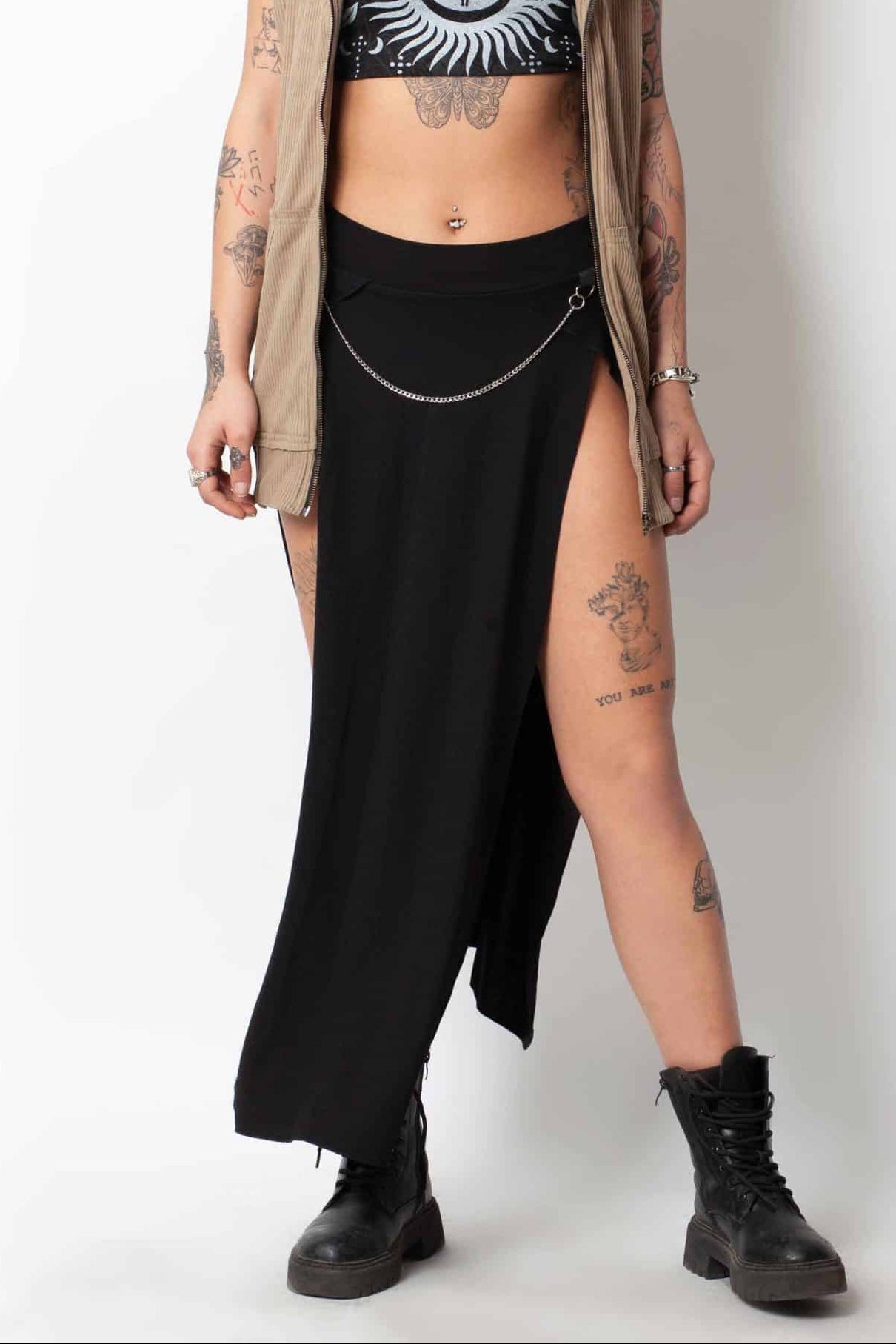 D.O.L VENUS BLACK SKIRT