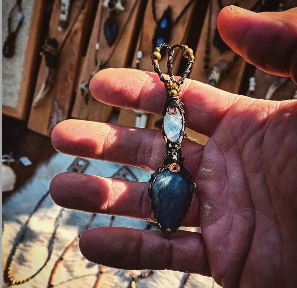 Moon & Shadow Talisman – Rainbow Moonstone & Labradorite