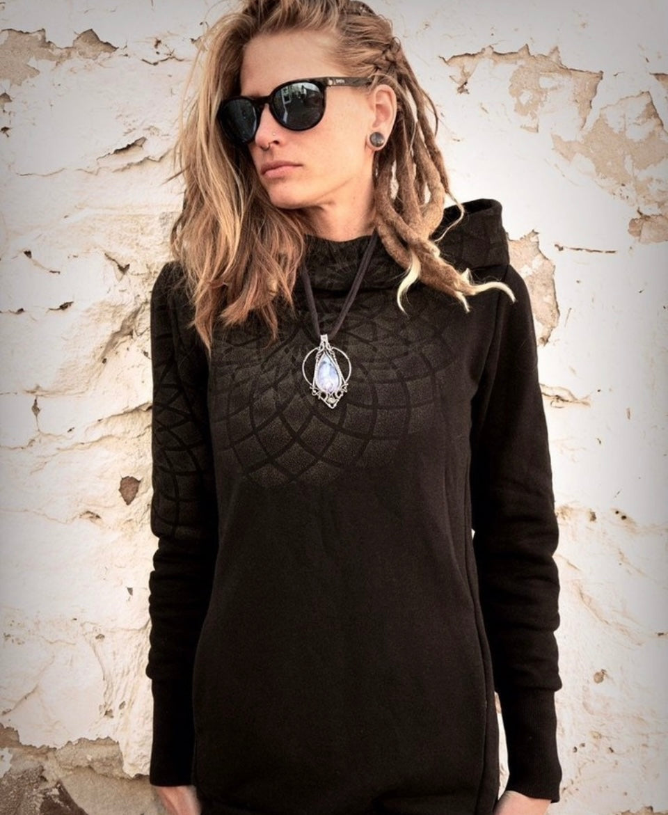 LOTUS Hood Sweat In Black