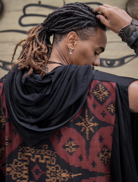 IMMA Hooded Kaftan In Black/Red