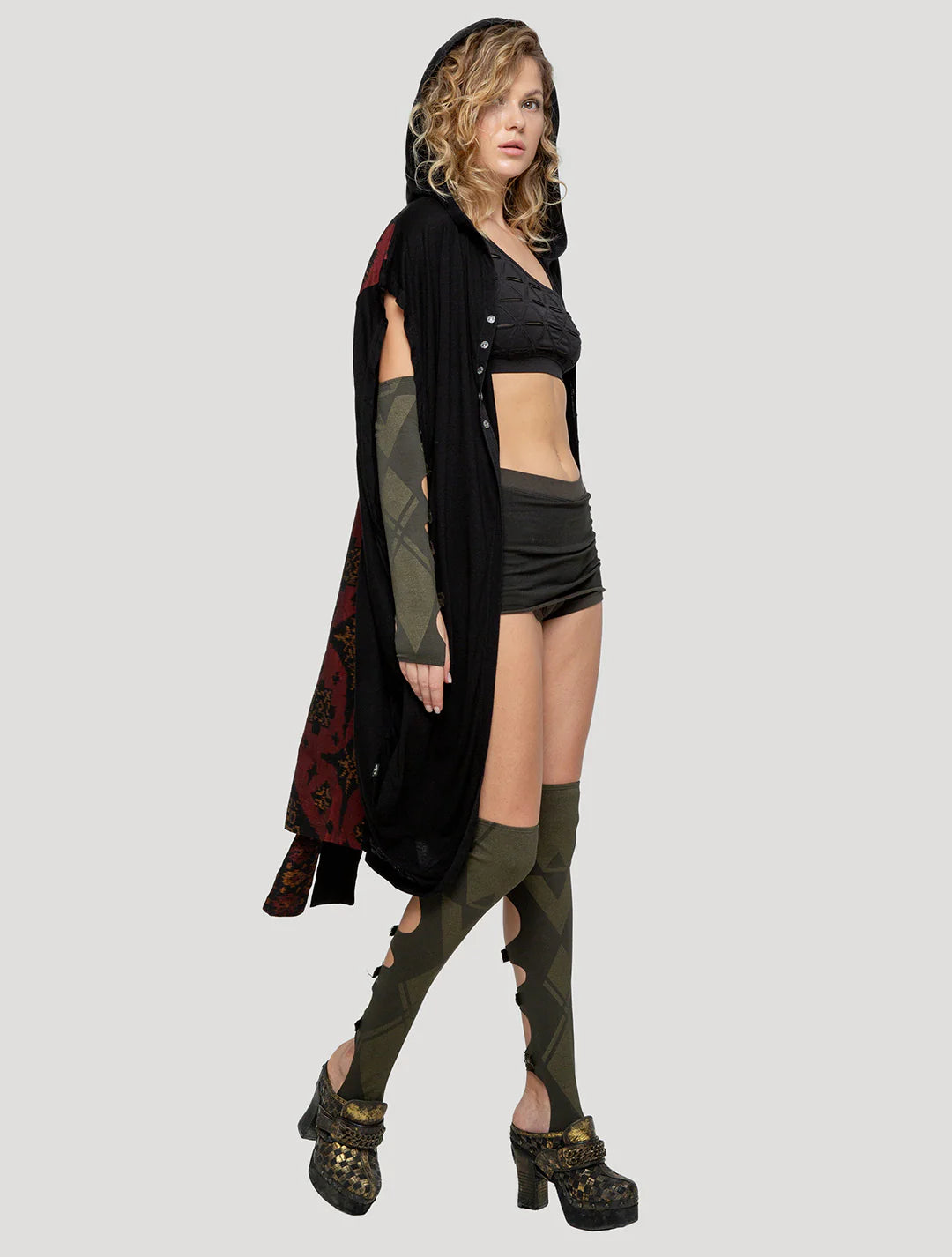 IMMA Hooded Kaftan In Black/Red