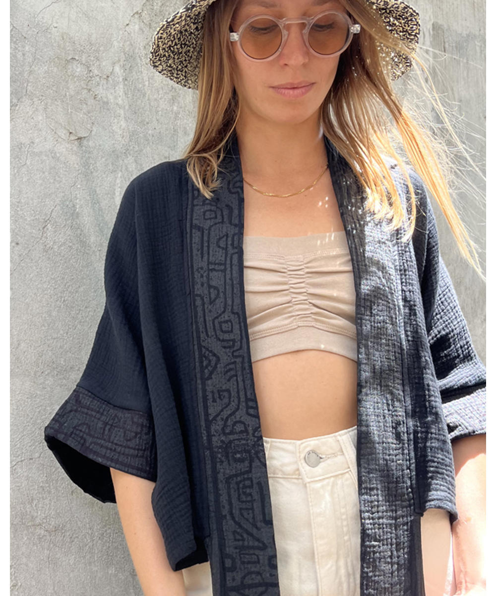 ZORI Short Kimono In Black