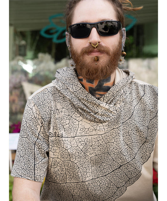 LEAF Hooded T-Shirt In Sand