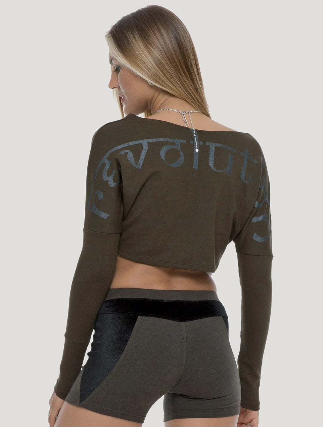REVOL Long Sleeves Crop Top In Olive