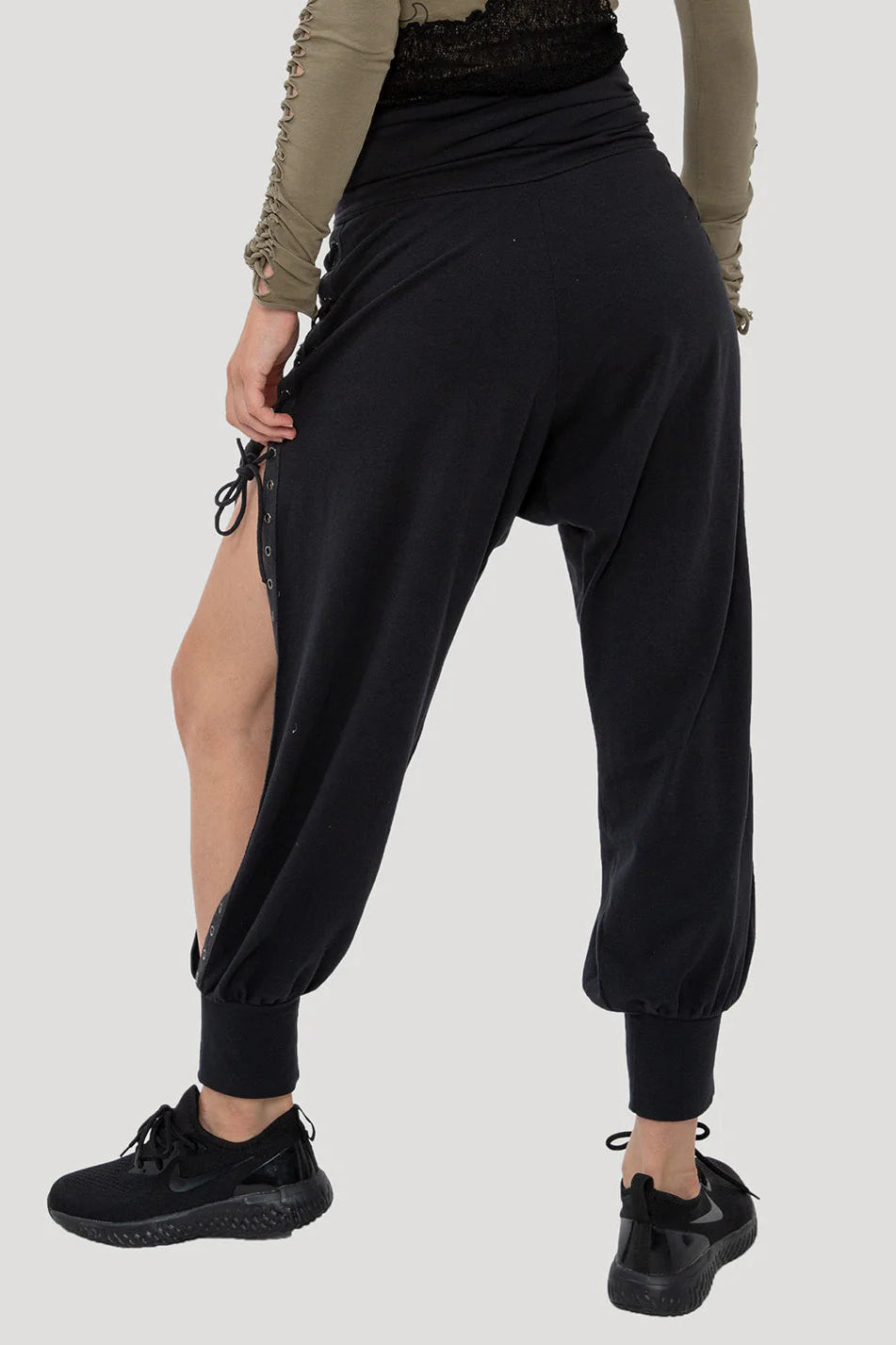 REXI Pants In Black