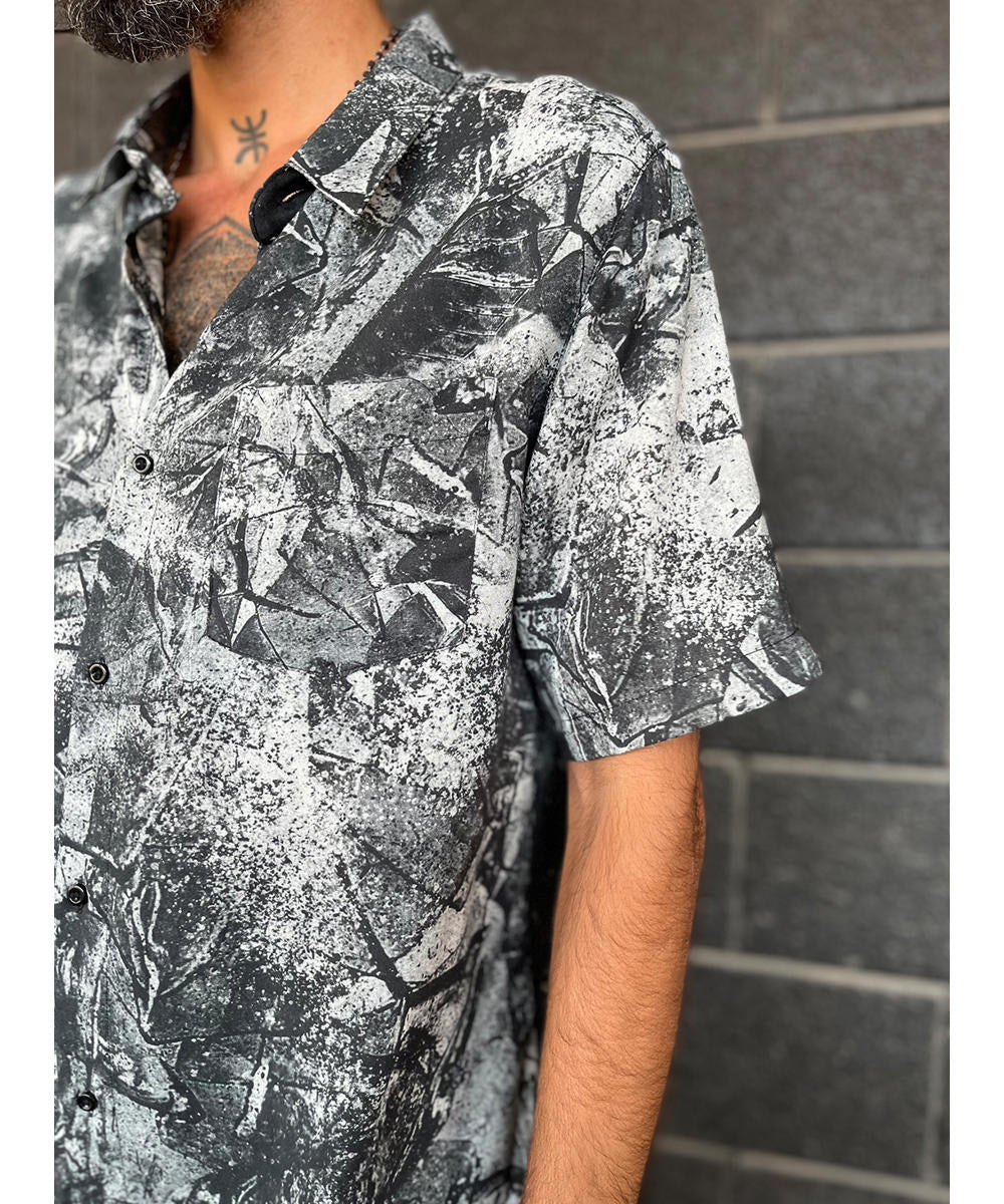 SHATTER Short Sleeve Botton Shirt In Black & White
