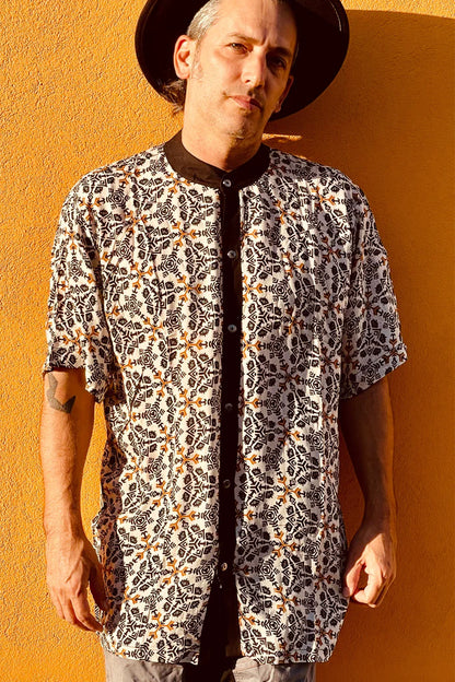 WHITE FALUJA Print Button Short Sleeve Shirt