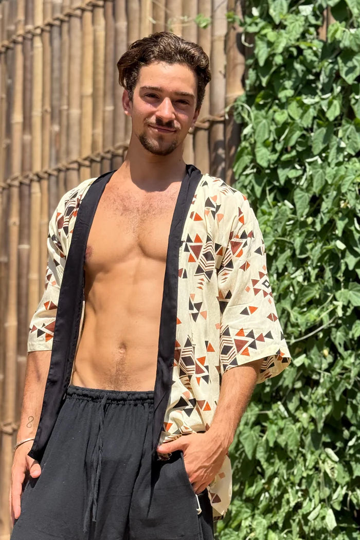 TRIANGLE Print UNISEX Short Kimono