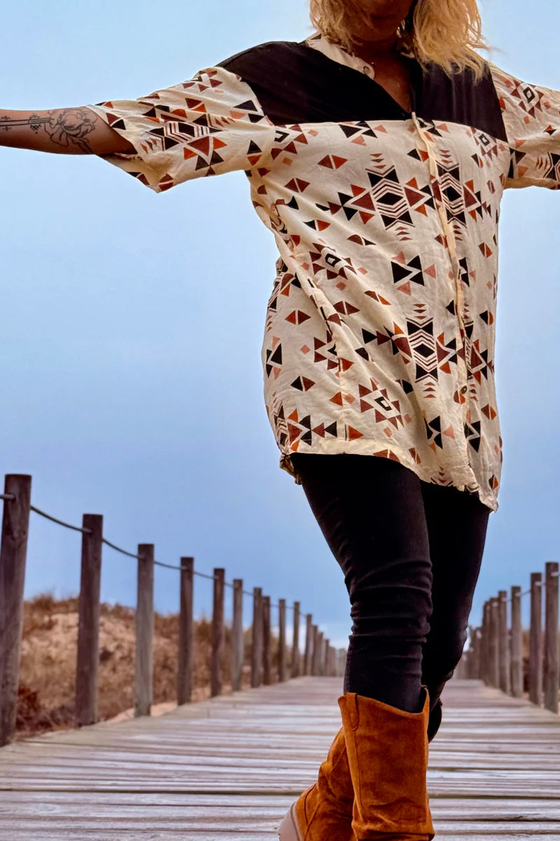 BUTTON UNISEX TUNIC IN TRIANGLE PRINT