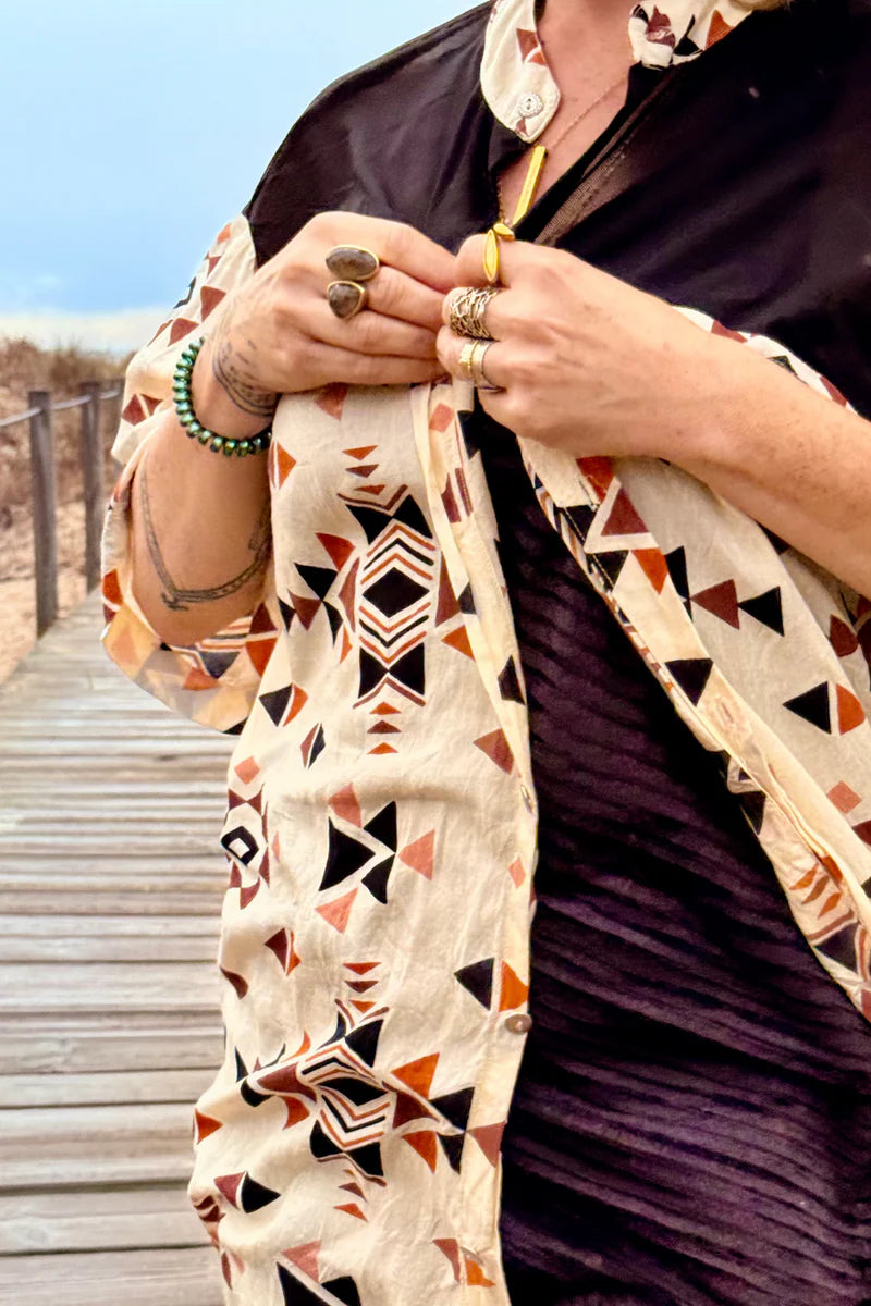 BUTTON UNISEX TUNIC IN TRIANGLE PRINT