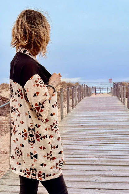 BUTTON UNISEX TUNIC IN TRIANGLE PRINT