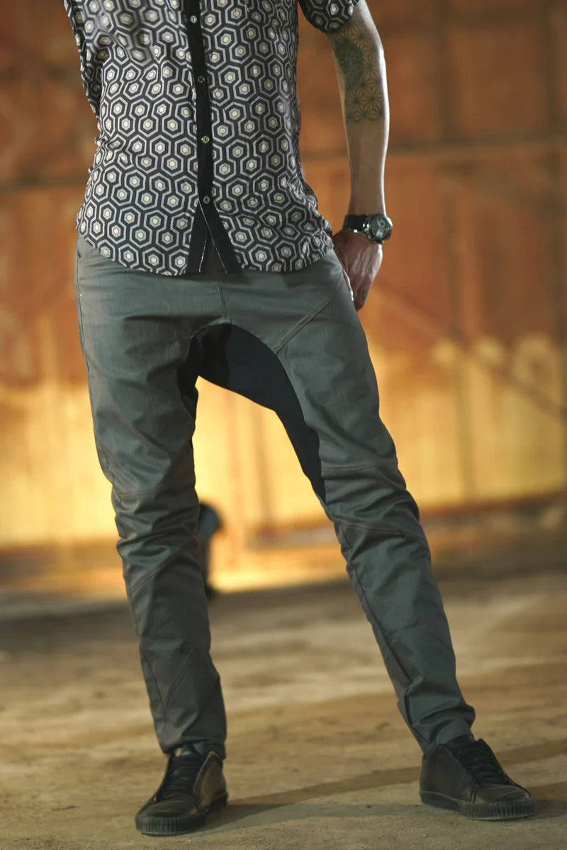 TAZER Long Pants In Grey Silver