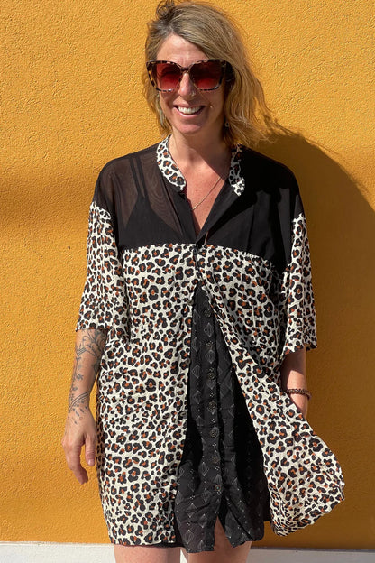 BUTTON UNISEX TUNIC IN LEOPARD PRINT