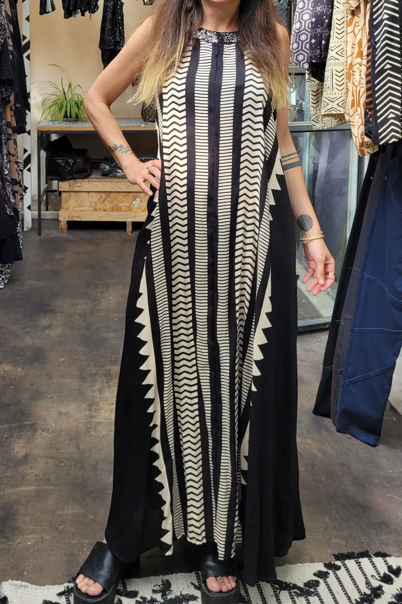 NINA Maxi Dress In Tribal print