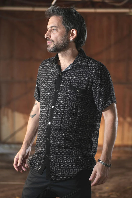TRIBAL Unisex Button Short Sleeve Shirt