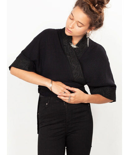 ZORI Short Kimono In Black