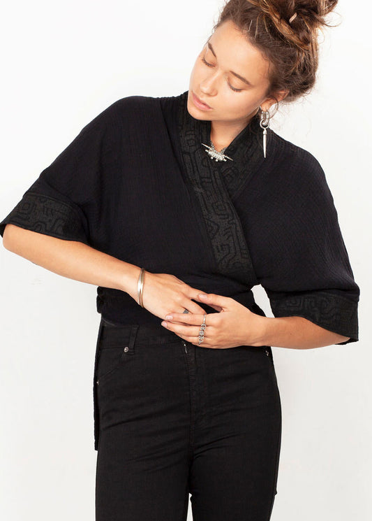 ZORI Short Kimono In Black