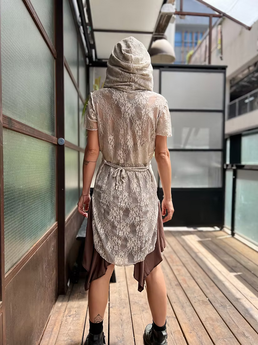 VENUS Short Beige Floral Lace Long Top