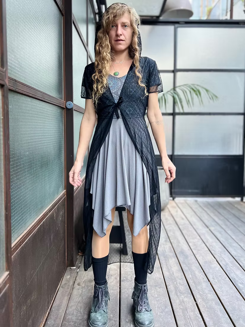 VENUS Black Leaf Lace Long Top