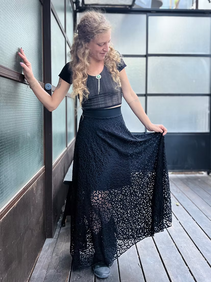 VIKA Skirt Black Cut Lace Elegance