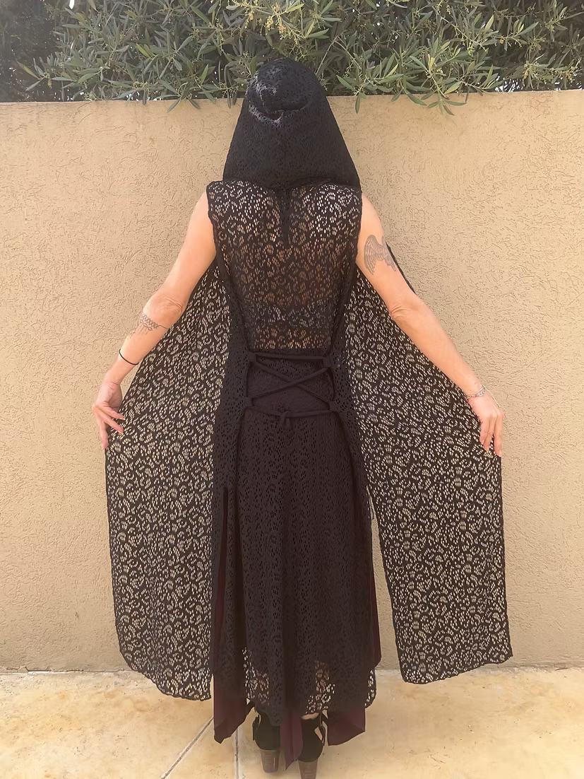 MAGIC Black Lace Wrap Hood Duster