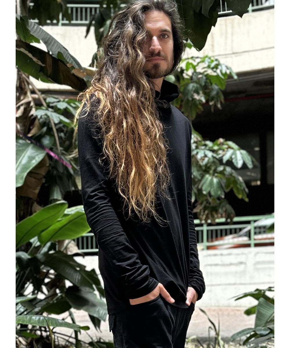 KUSARY Long Sleeve Hooded Shirt In Black