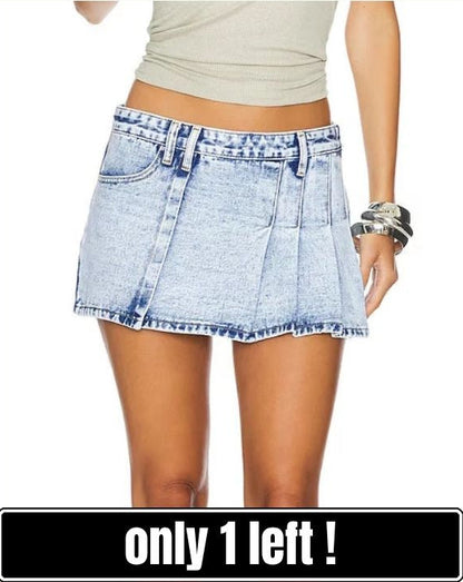 KIKI Pleated Light Blue Wash Denim Skirt